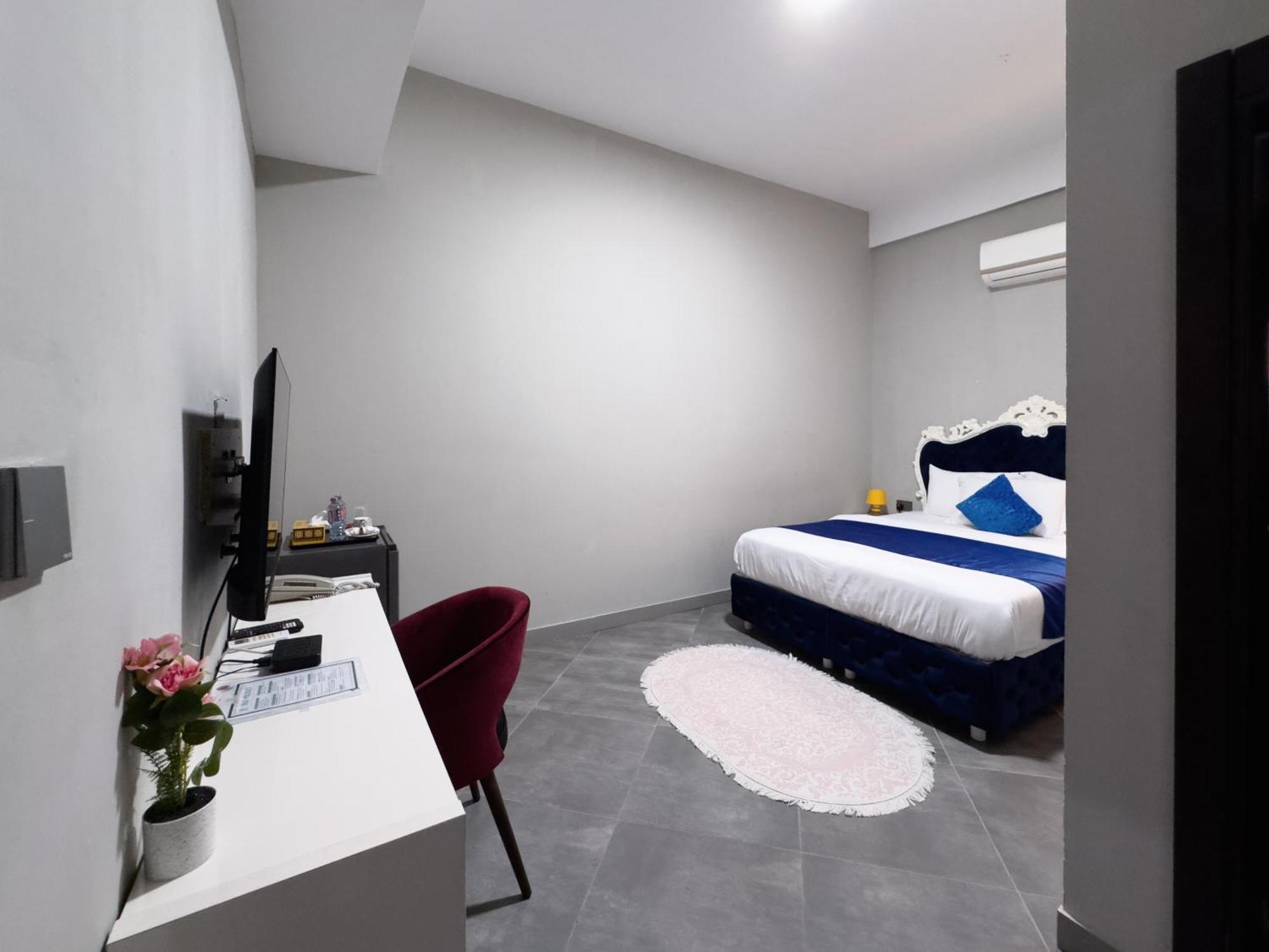 Euro Homes Hotel Аккра Экстерьер фото